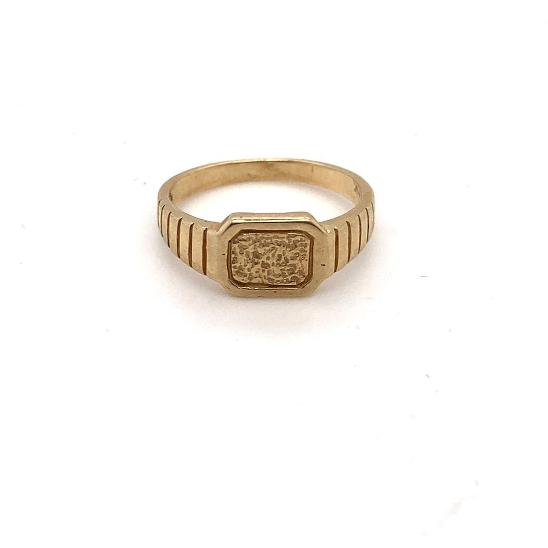 Baby Ring 10kt